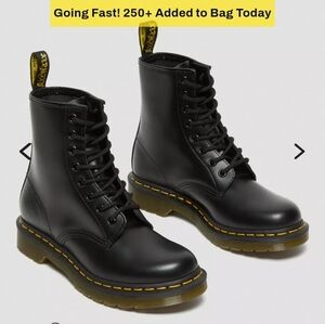 Dr. Martens 1460 Women's Black Smooth Leather Boots Size 7